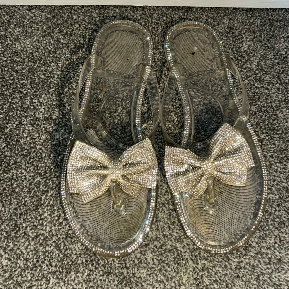 Clear jewel rimmed gel thong slippers with jeweled bows women’s size 8 - Picture 2 of 9